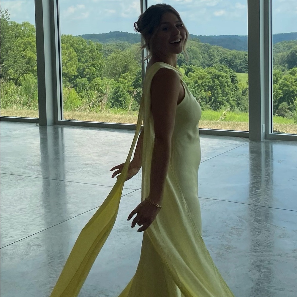Chic Sleeveless Yellow Wedding Dress